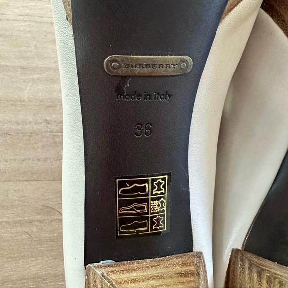 Burberry heels size 38 Euro.EUC.Tiny indent on right shoe. (see pics) - Picture 6 of 10